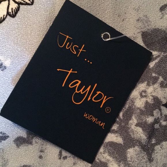 Cold shoulder floral - Picture 6 of 6